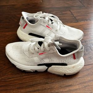 White Adidas Pod s 3.1 shoes size 7